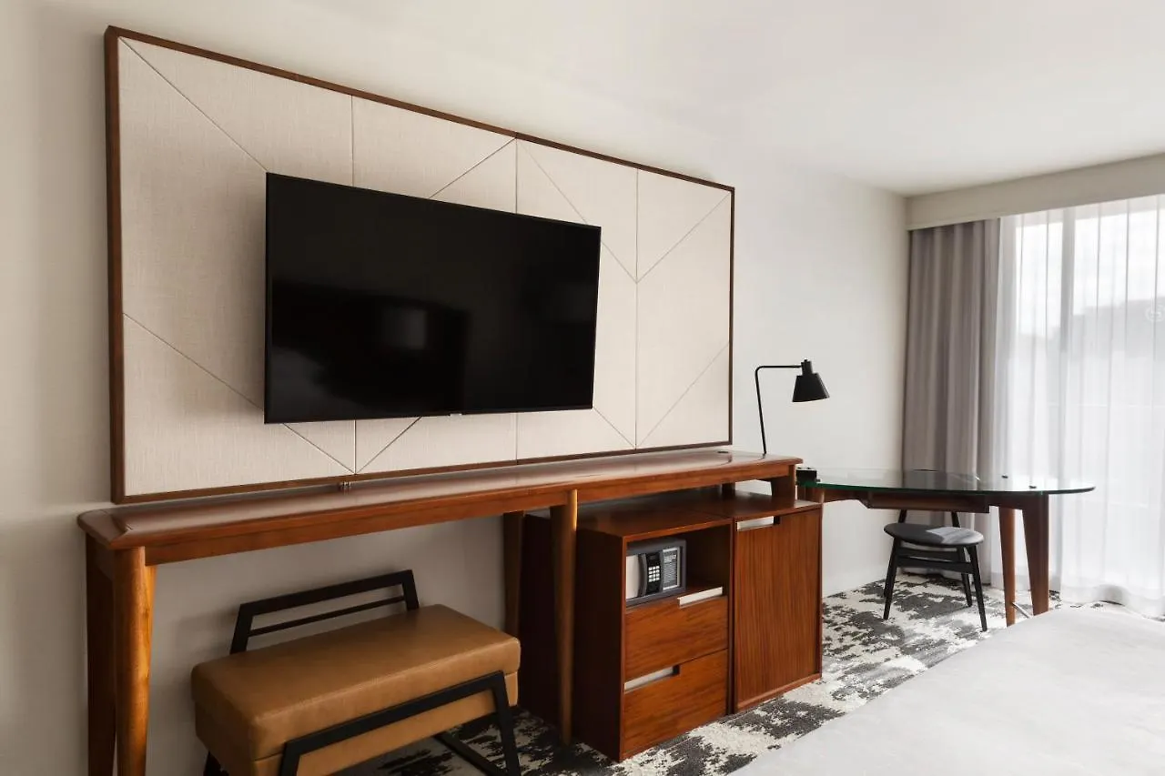 Sheraton Vancouver Airport Hotel Richmond 4*,